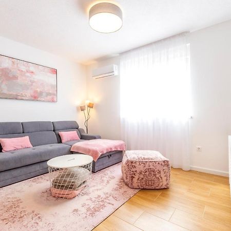 Rose Lägenhet Kaštela Exteriör bild
