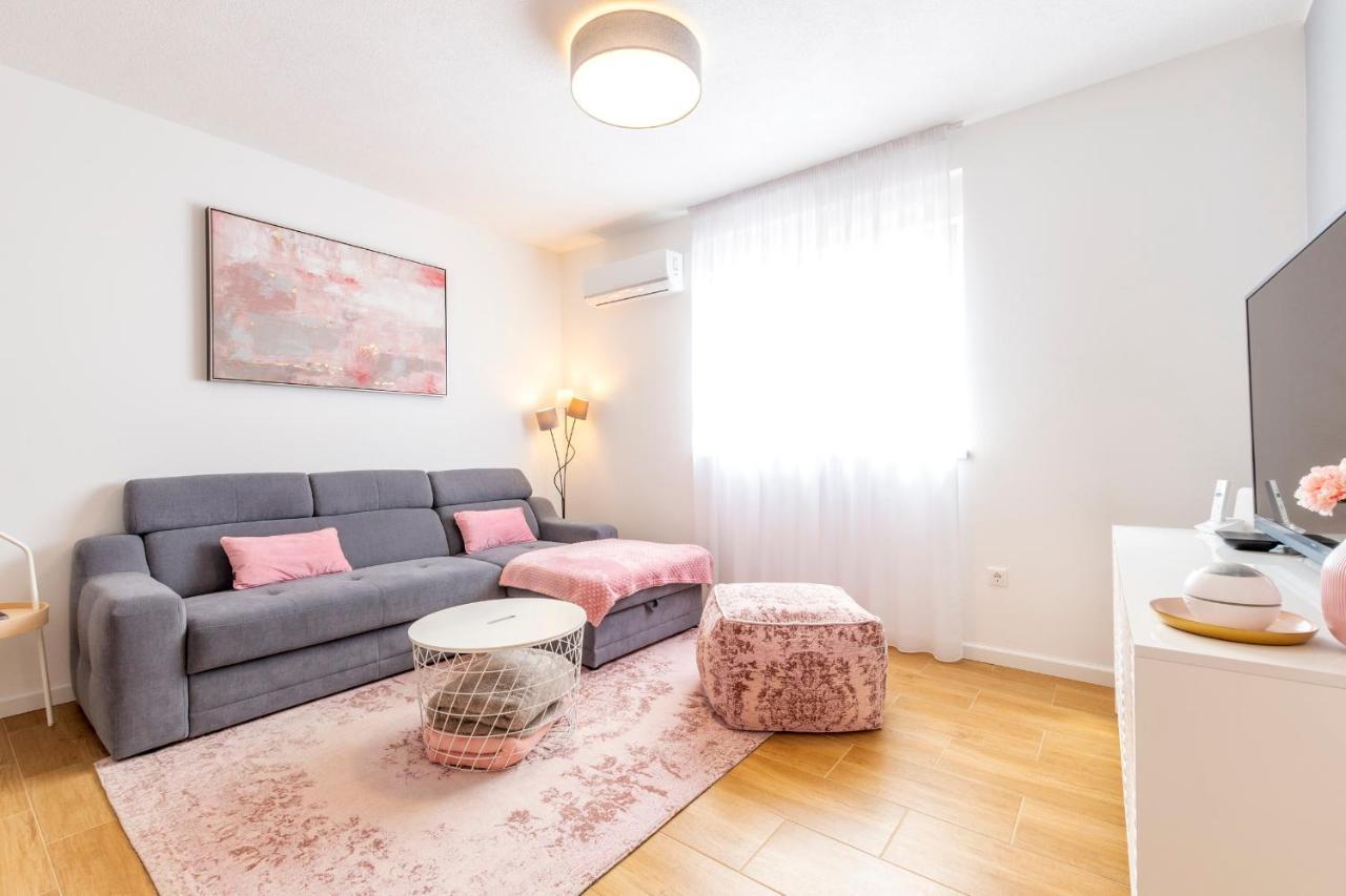 Rose Lägenhet Kaštela Exteriör bild